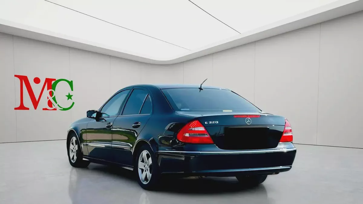 MERCEDES BENZ E320 - 2004 -  CLEAN CAR FRESH JAPAN IMPORT-5-5