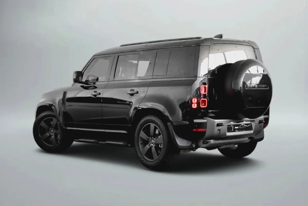 7,461 AED / 60 months | 0% DP | Defender 110 P400 HSE X Dynamic / Land Rover Warranty