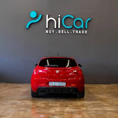 AED 823 P.M • 0% Downpayment • Alfa Romeo Giulietta Veloce • 1 Year Warranty-8