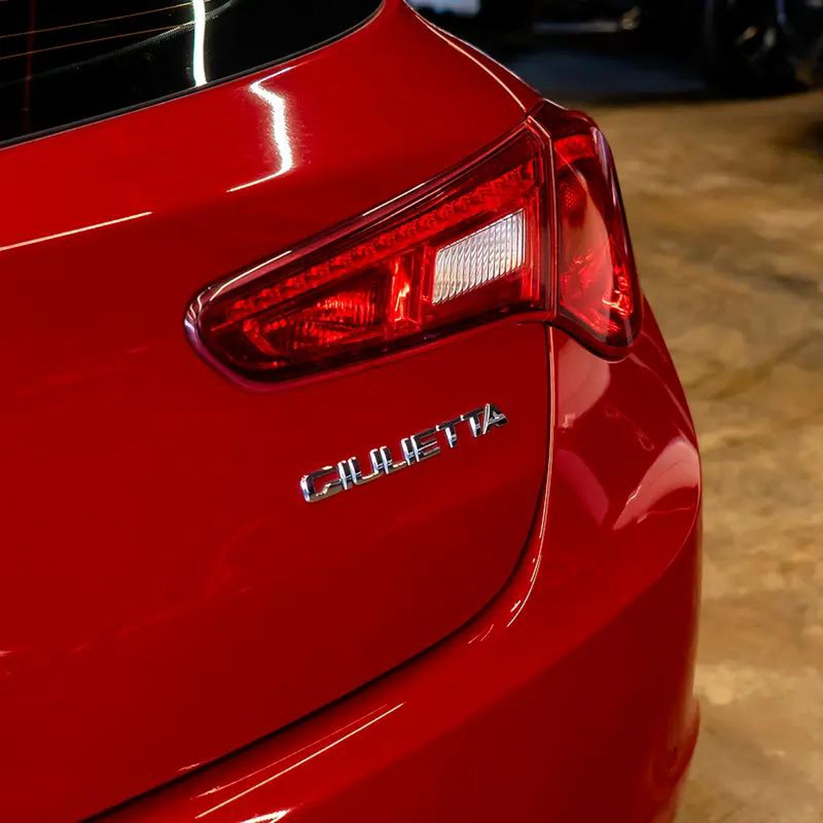 AED 823 P.M • 0% Downpayment • Alfa Romeo Giulietta Veloce • 1 Year Warranty-3-3