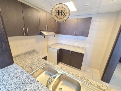 Prime location Huge 1bhk 2bathrooms in 75k balcony wardrobes 1parking free-8
