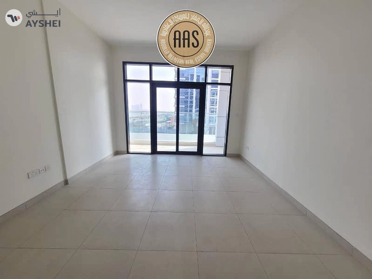 Prime location Huge 1bhk 2bathrooms in 75k balcony wardrobes 1parking free-1-1