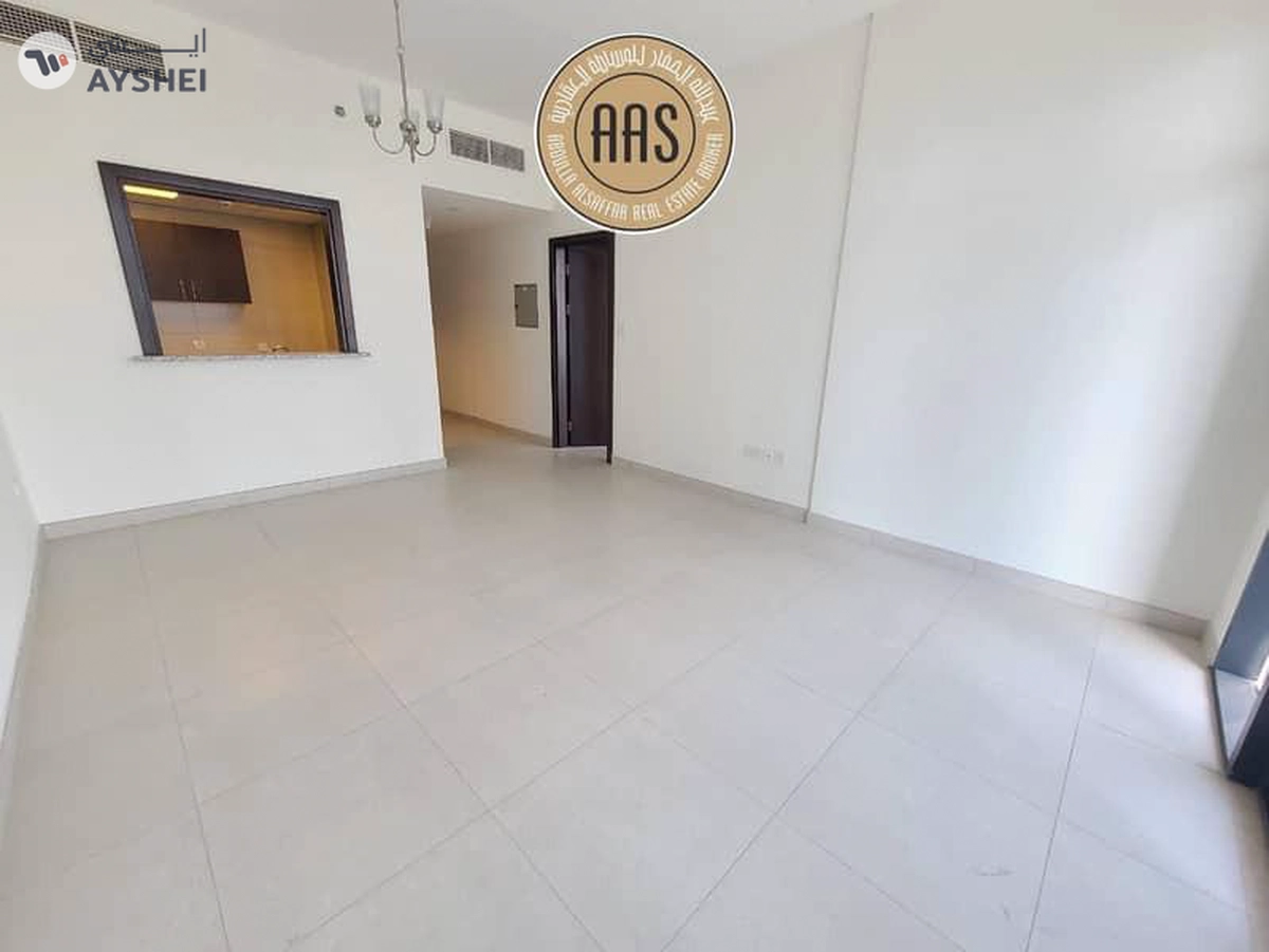 Prime location Huge 1bhk 2bathrooms in 75k balcony wardrobes 1parking free-4-4