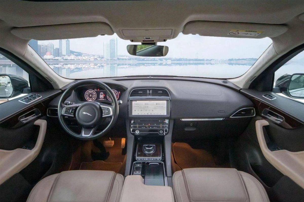 Jaguar F-PACE PRESTIGE Jaguar F-Pace 2020 GCC specs-8-0
