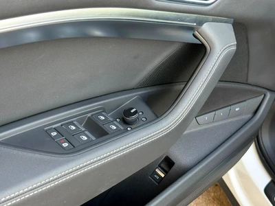 2023 Audi e-tron 50 S-Line Sportback - Pristine Condition-9