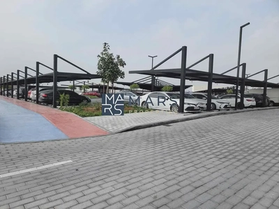 Brand New | Spacious | Ready to Move |-0