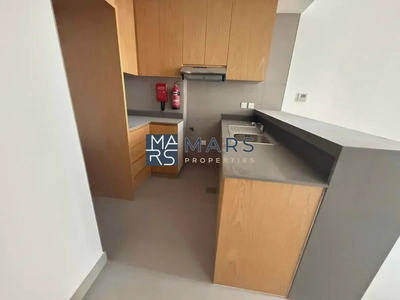 Brand New | Spacious | Ready to Move |-9