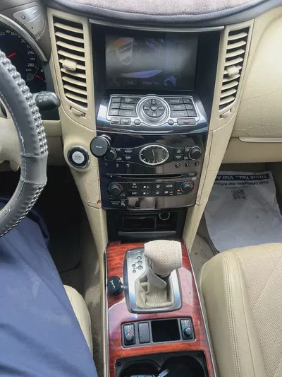 Infiniti FX45/FX35 Luxury 2010 GCC Specs-9