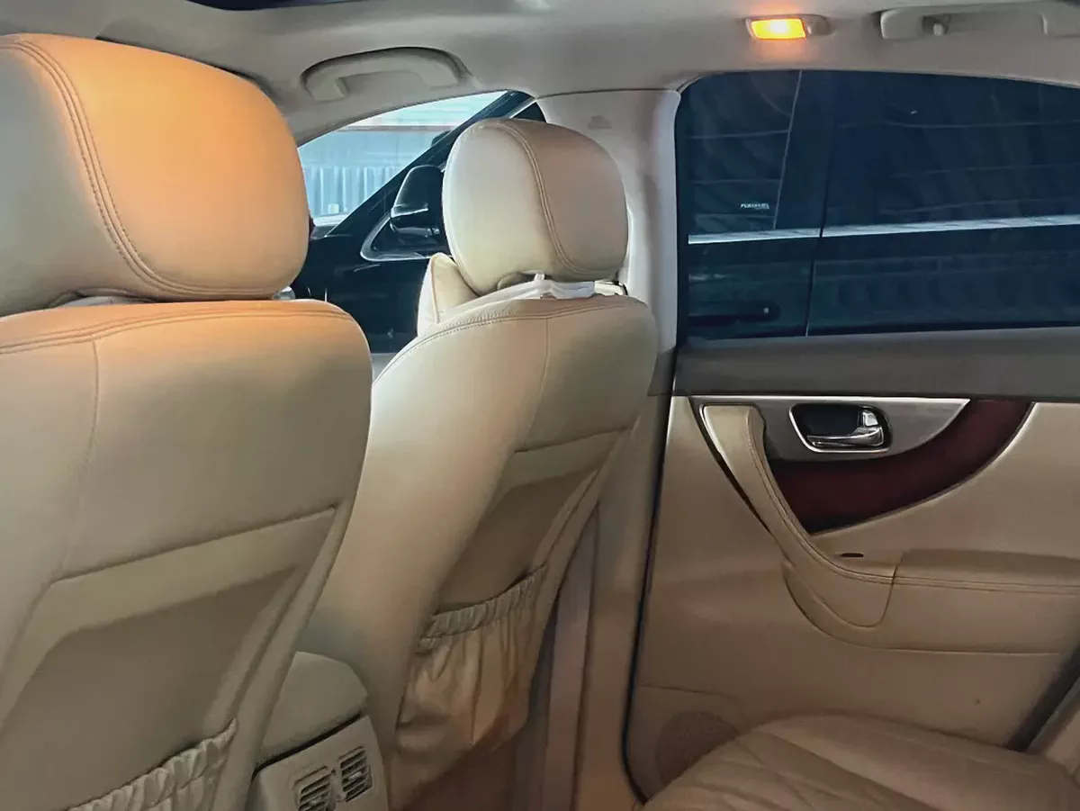 Infiniti FX45/FX35 Luxury 2010 GCC Specs-13-13