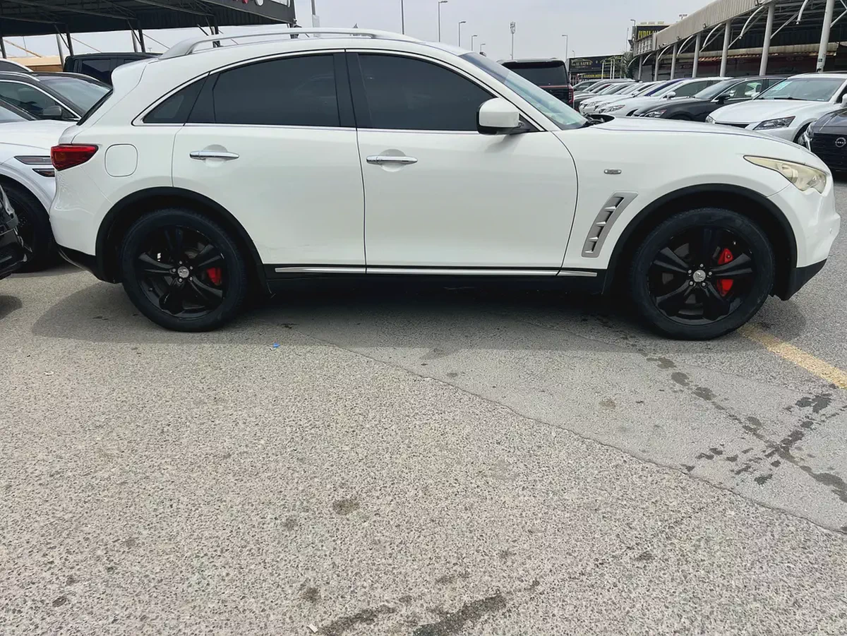 Infiniti FX45/FX35 Luxury 2010 GCC Specs-4-4
