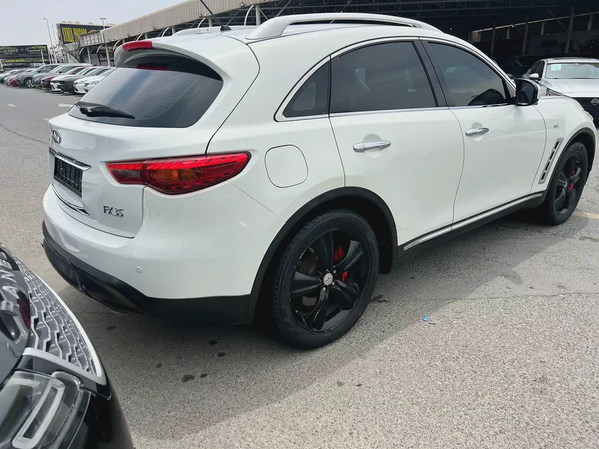 Infiniti FX45/FX35 Luxury 2010 GCC Specs-5-5