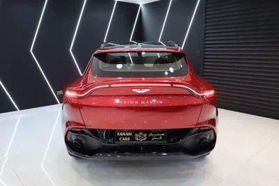 Aston Martin DBX 550-4