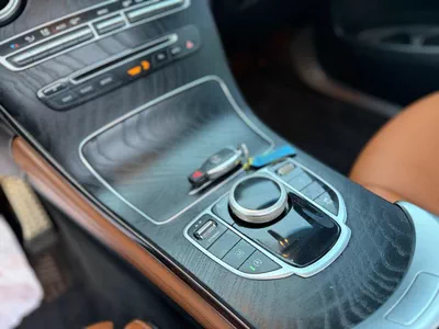 For sale Mercedes-Benz GLC 300 I (X253) Facelift, 2.0 l, 2019 in UAE, Sharjah-2