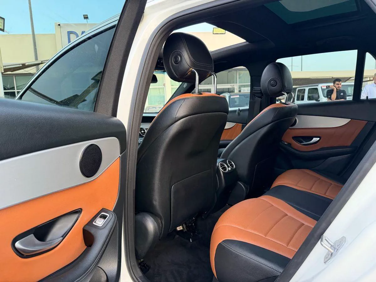 For sale Mercedes-Benz GLC 300 I (X253) Facelift, 2.0 l, 2019 in UAE, Sharjah-5-5