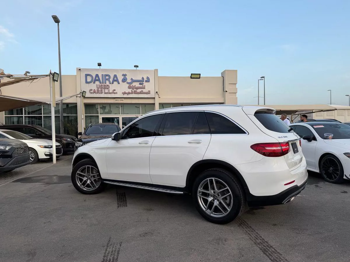 For sale Mercedes-Benz GLC 300 I (X253) Facelift, 2.0 l, 2019 in UAE, Sharjah-8-8