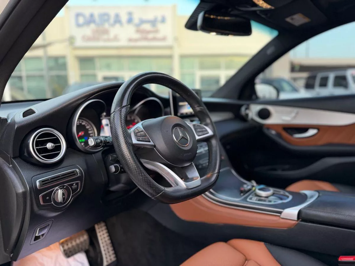 For sale Mercedes-Benz GLC 300 I (X253) Facelift, 2.0 l, 2019 in UAE, Sharjah-17-17