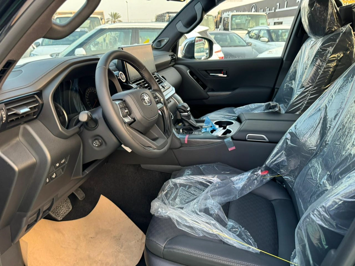 Toyota Land Cruiser LC300 2024-2-2
