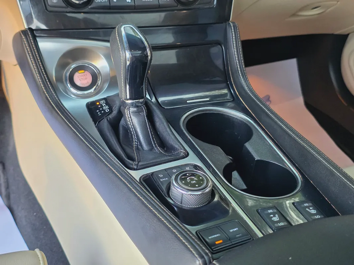 Nissan Maxima SV 2018 GCC Specs-13-13