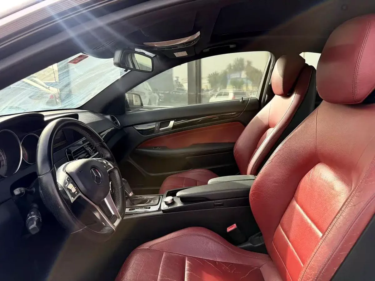 Mercedes Benz C250 CGI C250 | GCC Specs | Excellent Condition-2-0