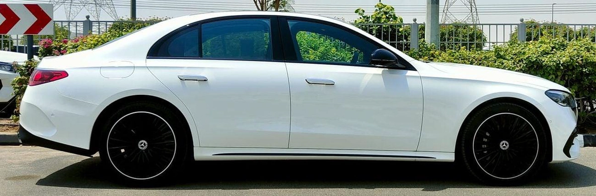 Mercedes Benz E300 AMG Full Option Agency Warranty 2026 GCC-6-0
