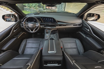Cadillac Escalade 2023-10