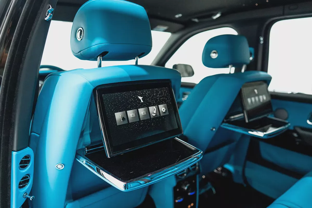 2025 ROLLS ROYCE CULLINAN | LOW MILEAGE | STARLIGHT | FULL OPTION | REAR SEAT ENTERTAINMENT-10-10