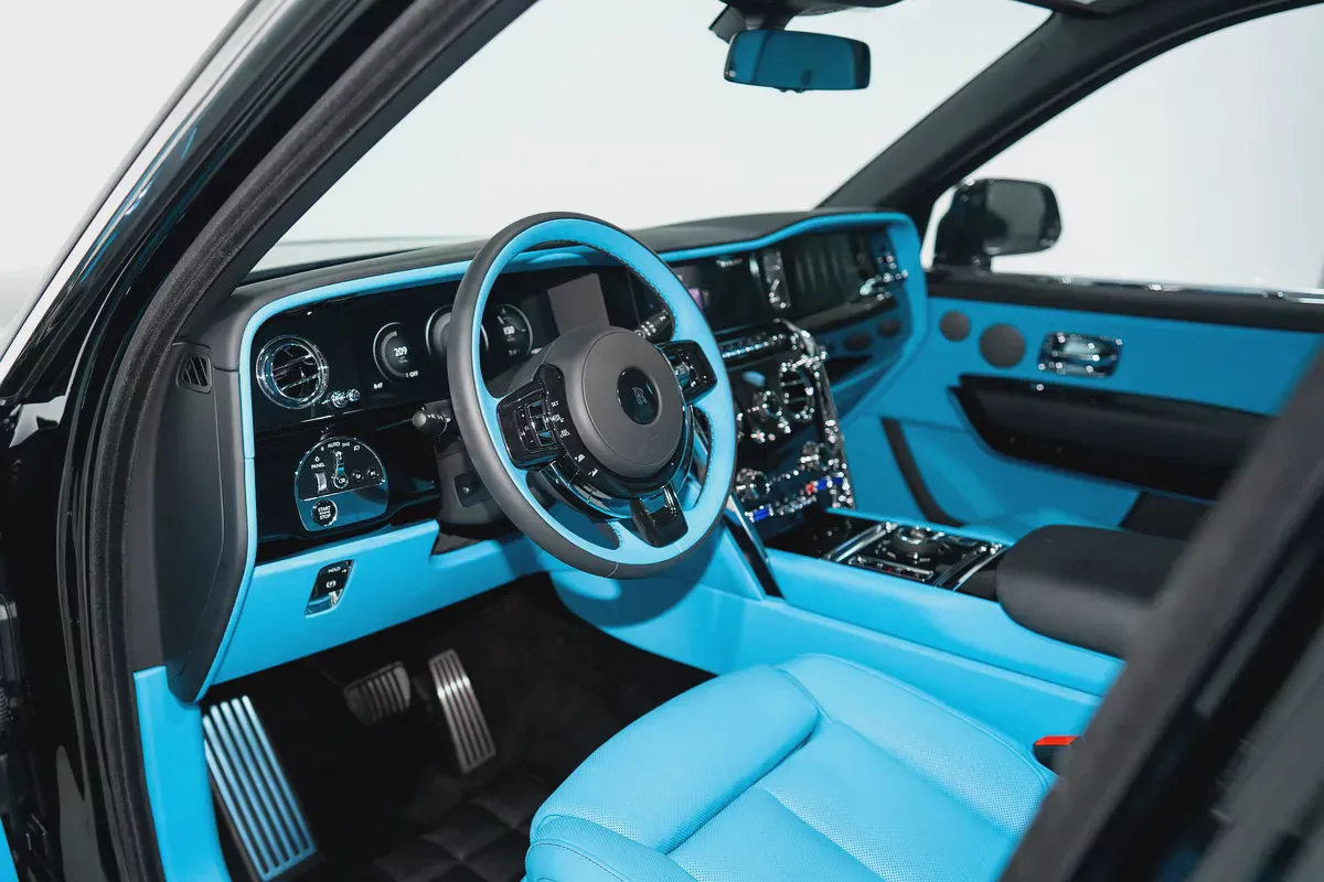 2025 ROLLS ROYCE CULLINAN | LOW MILEAGE | STARLIGHT | FULL OPTION | REAR SEAT ENTERTAINMENT-6-6