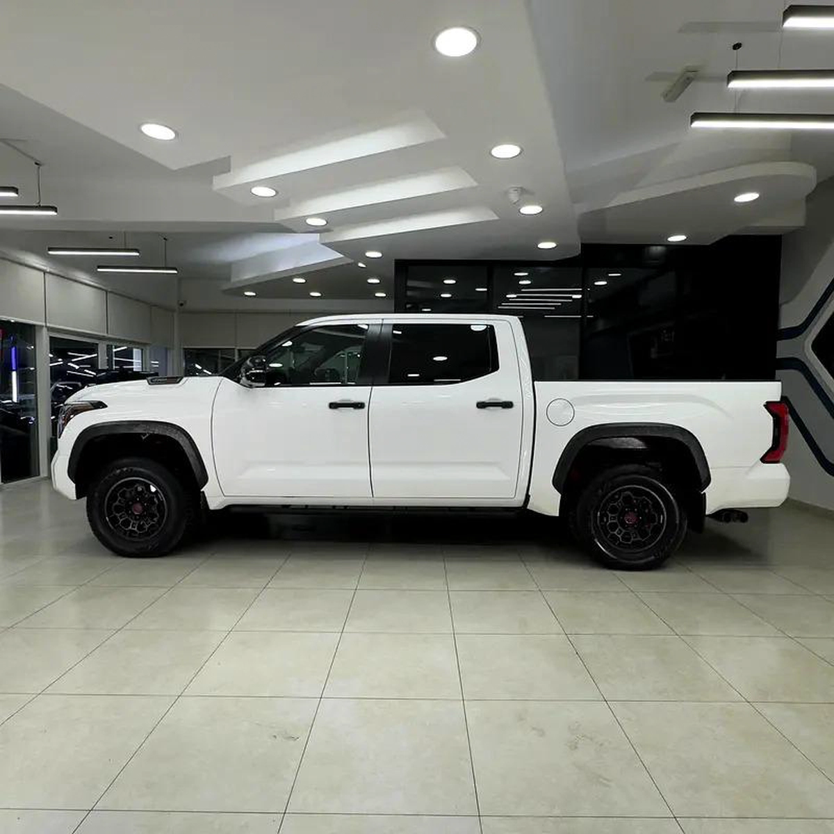 Toyota Tundra Crewmax TRD Pro-6-6