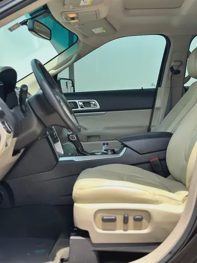 Ford Explorer XLT | 3.5L V6 | 2014 | GCC Specs | 147,000 km | Black / Beige-9