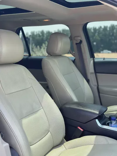 Ford Explorer XLT | 3.5L V6 | 2014 | GCC Specs | 147,000 km | Black / Beige-14