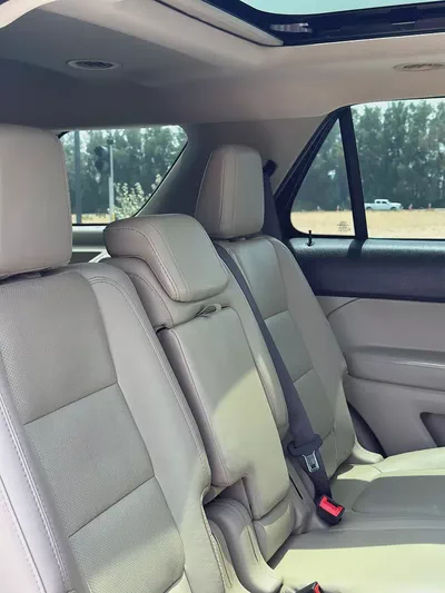 Ford Explorer XLT | 3.5L V6 | 2014 | GCC Specs | 147,000 km | Black / Beige-16