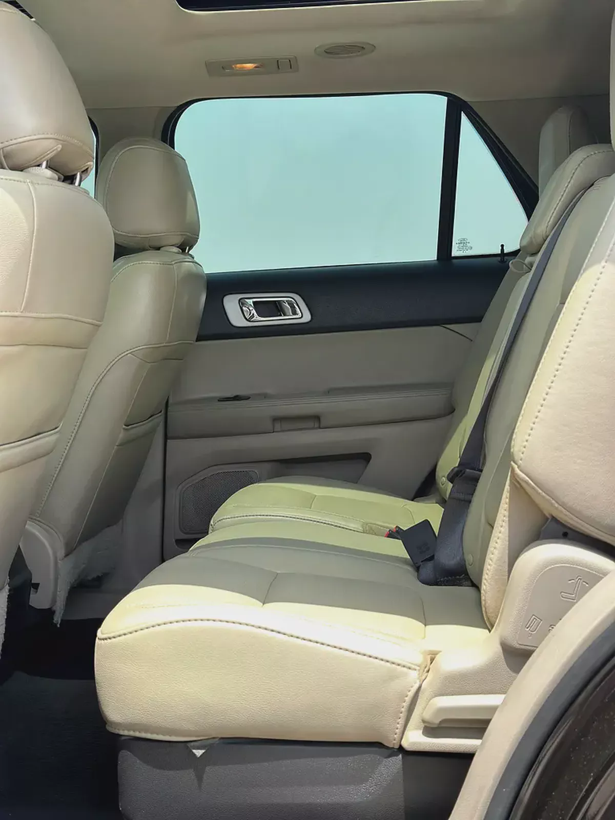 Ford Explorer XLT | 3.5L V6 | 2014 | GCC Specs | 147,000 km | Black / Beige-11-11