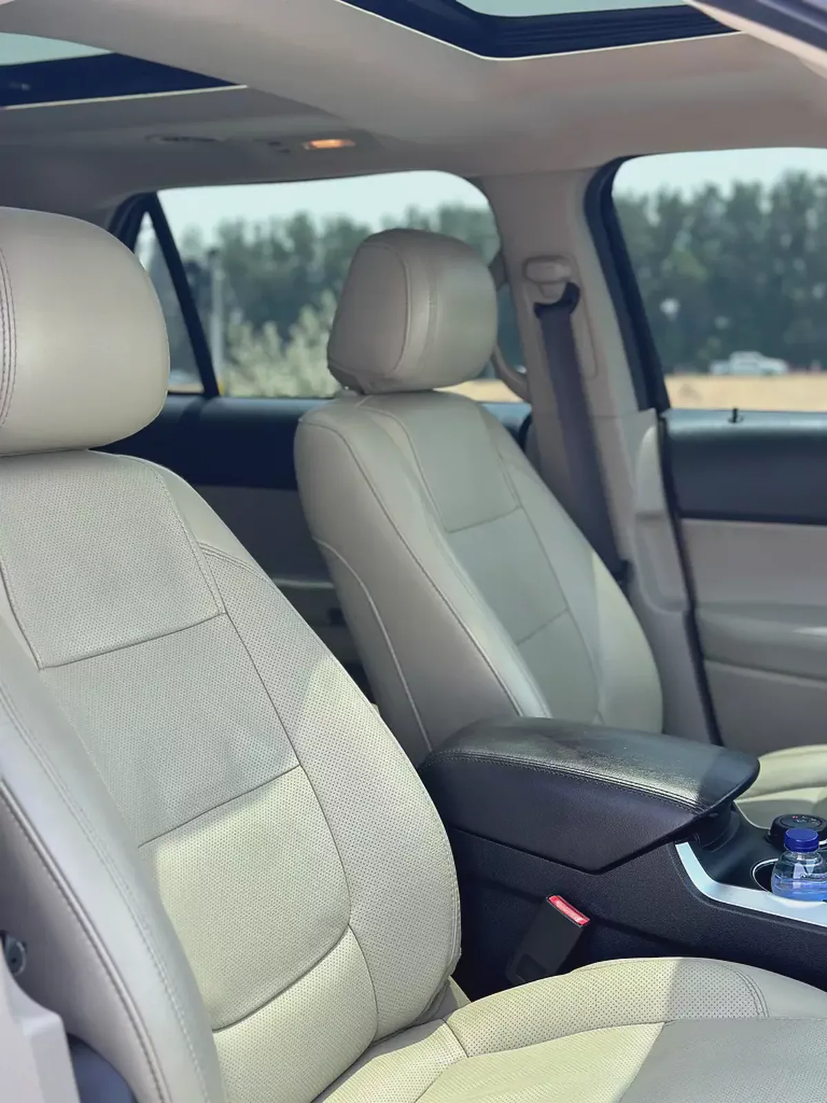 Ford Explorer XLT | 3.5L V6 | 2014 | GCC Specs | 147,000 km | Black / Beige-14-14