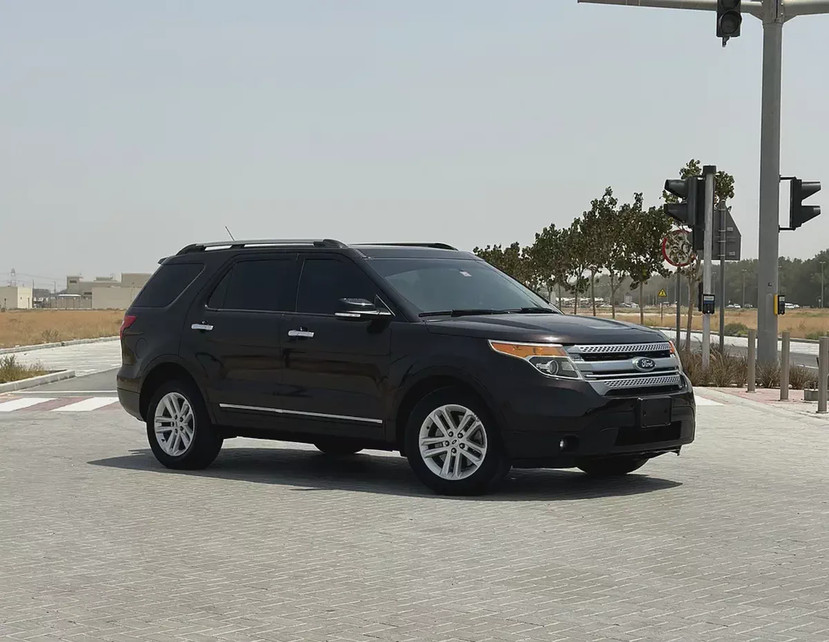 Ford Explorer XLT | 3.5L V6 | 2014 | GCC Specs | 147,000 km | Black / Beige