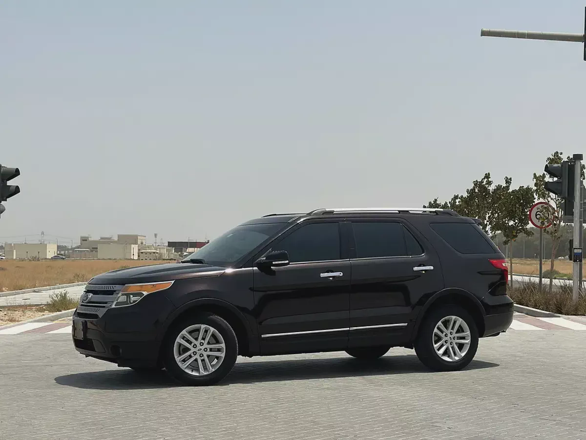 Ford Explorer XLT | 3.5L V6 | 2014 | GCC Specs | 147,000 km | Black / Beige-4-4