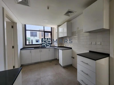 🏡! Corner Bigger | 4BHK Villa | Green Yard | For Rent | Nasma Community! 🌟-10