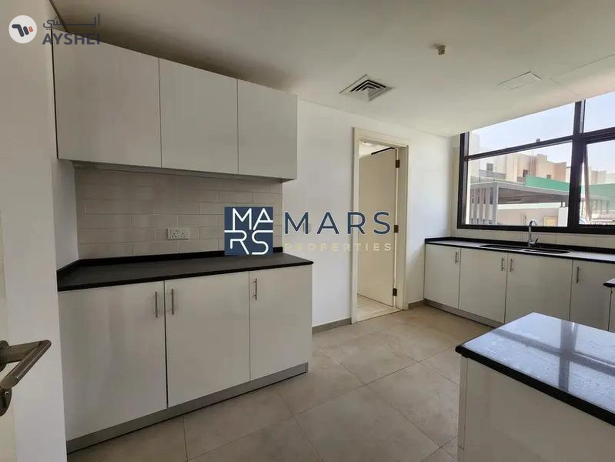 🏡! Corner Bigger | 4BHK Villa | Green Yard | For Rent | Nasma Community! 🌟-9-9