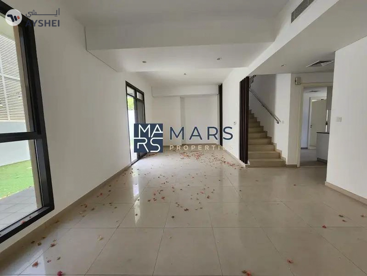 🏡! Corner Bigger | 4BHK Villa | Green Yard | For Rent | Nasma Community! 🌟-7-7