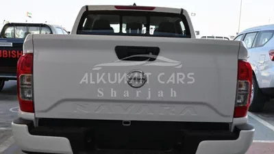 Nissan Navara NISSAN NAVARA 2.5 PETROL L E 4X 4 MT DC PLUS 2023-1