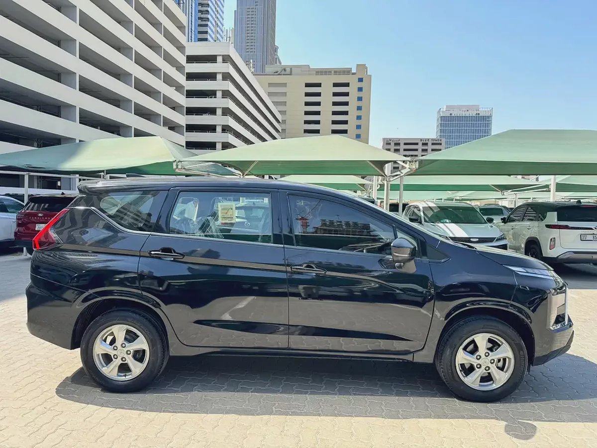 Mitsubishi Xpander 2024 GLS Top Line GCC Specs Cash, ZERO DP & Bank Finance-4-4