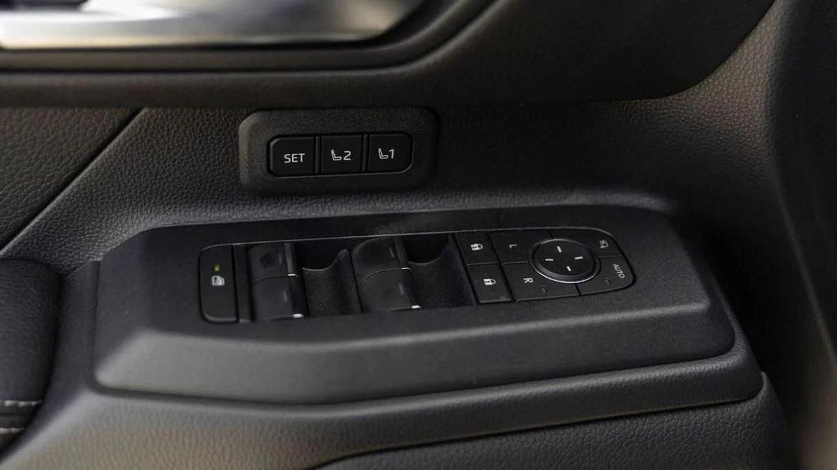 Toyota Prado VX+ FULL OPTION DIESEL-10-10
