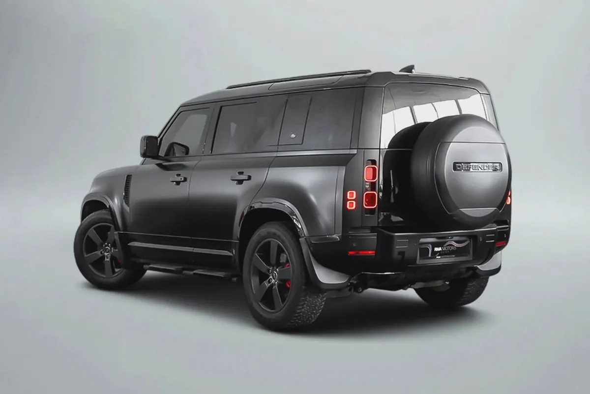 5,193 AED / 60 months | 0% DP | 2023 Land Rover Defender 110 P300 SE / Land Rover Warranty-1-1
