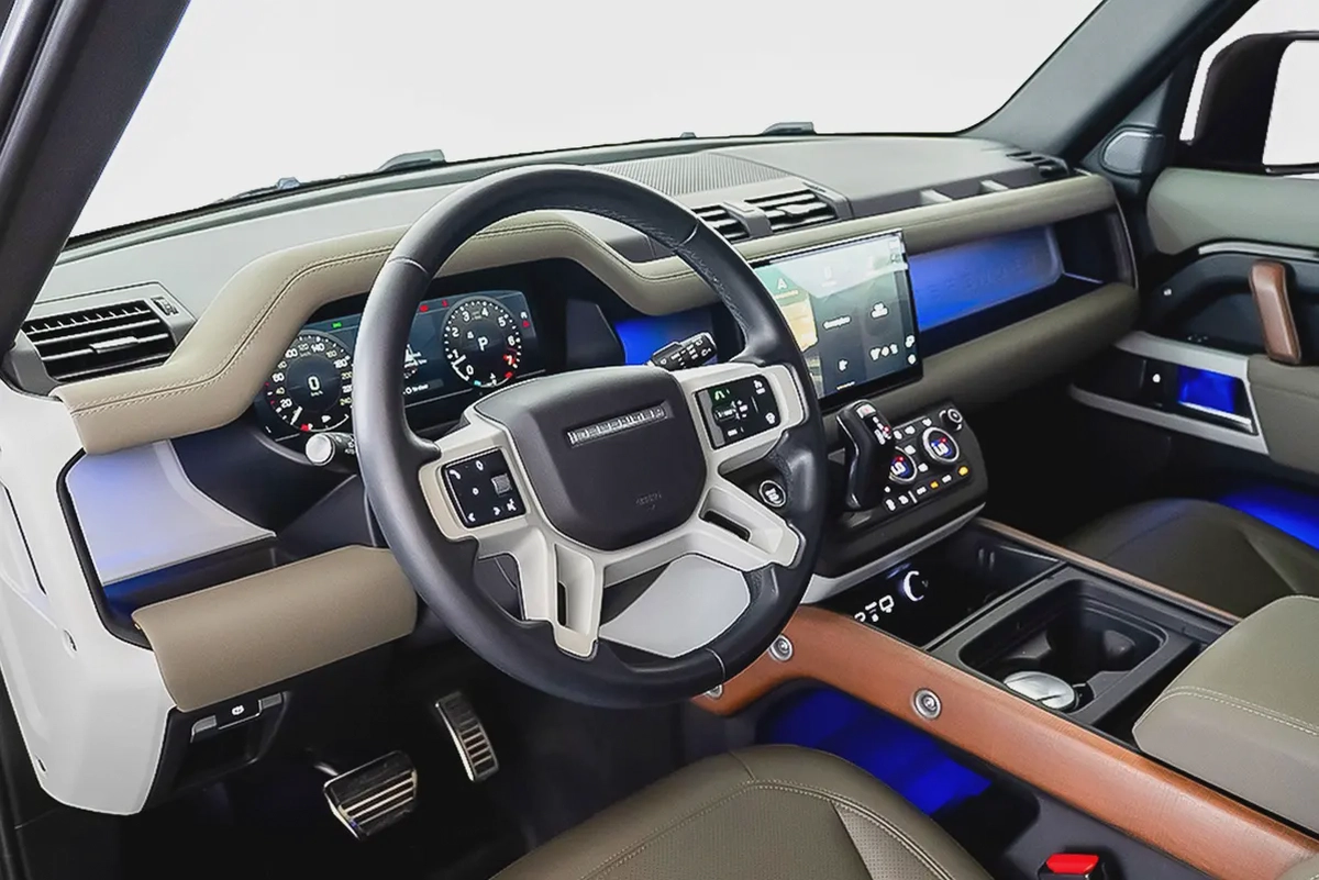 5,193 AED / 60 months | 0% DP | 2023 Land Rover Defender 110 P300 SE / Land Rover Warranty-6-6