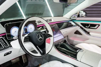Mercedes-Benz Maybach S680-1