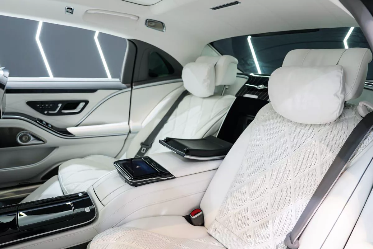 Mercedes-Benz Maybach S680-8-8
