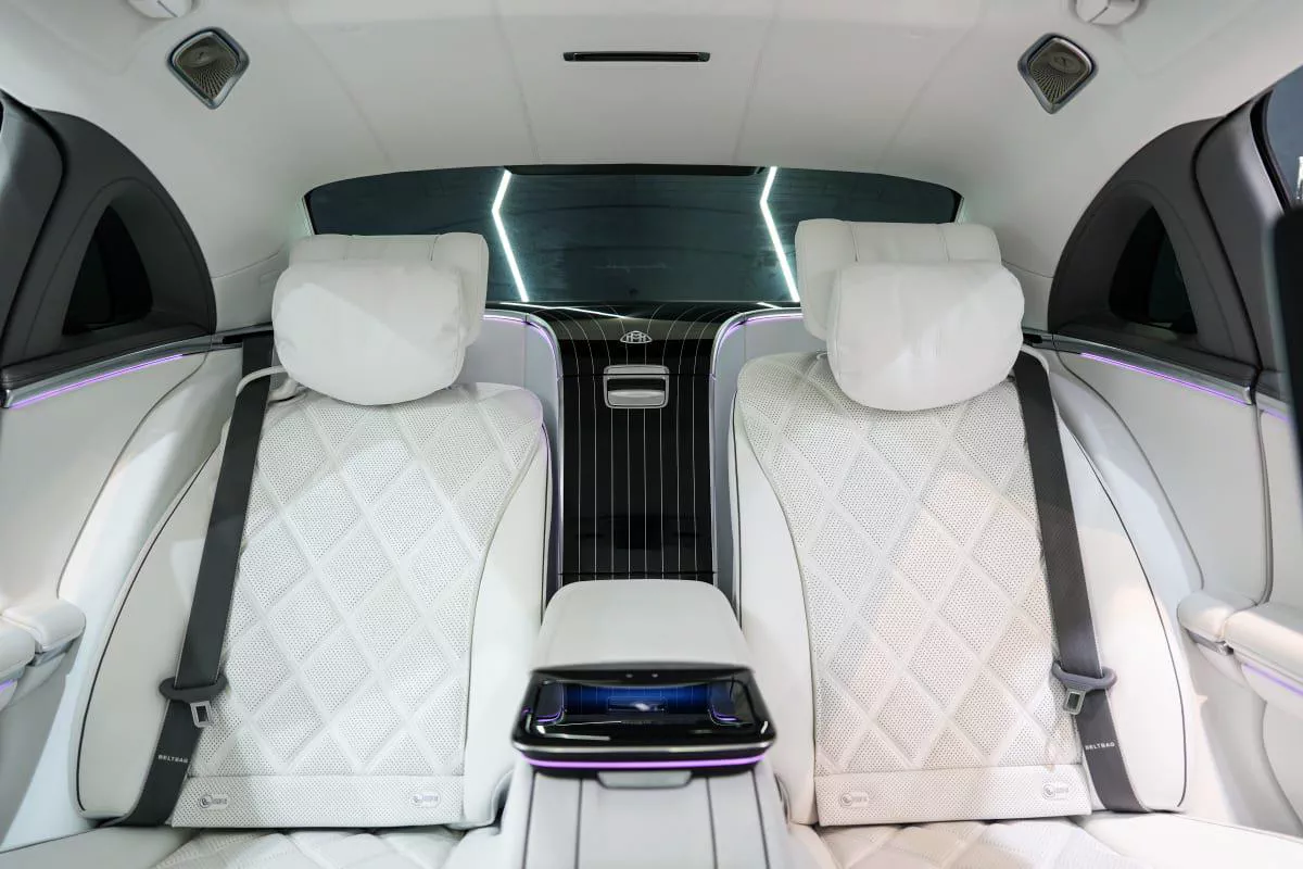 Mercedes-Benz Maybach S680-2-2