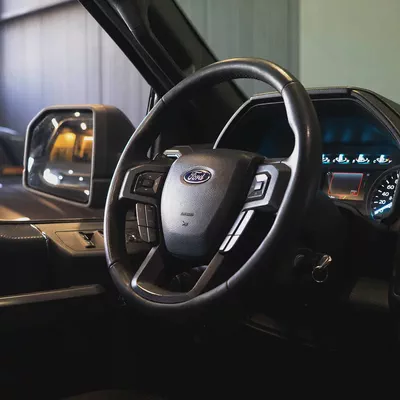 AED 1,724 P.M • 0% Downpayment • Ford F-150 XLT V8 • 1 Year Warranty-9
