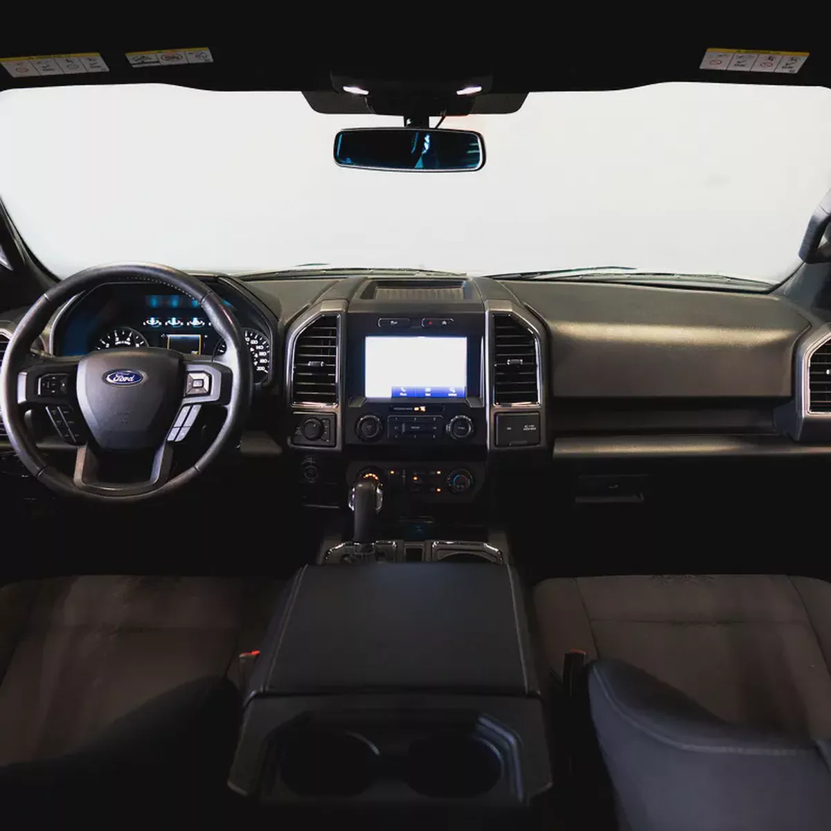 AED 1,724 P.M • 0% Downpayment • Ford F-150 XLT V8 • 1 Year Warranty-6-6