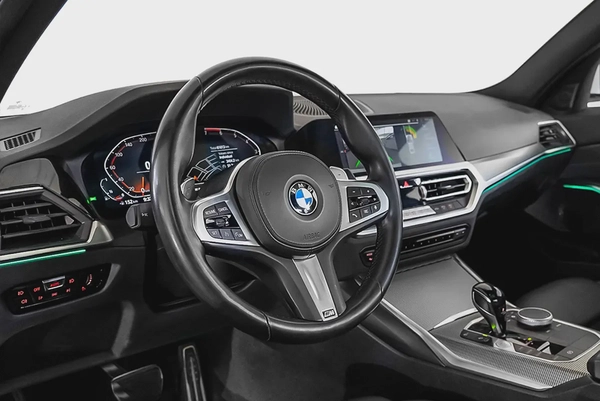 2,677 AED / 60 months | 0% DP | 2021 BMW 330i M-Sport / Full Service History