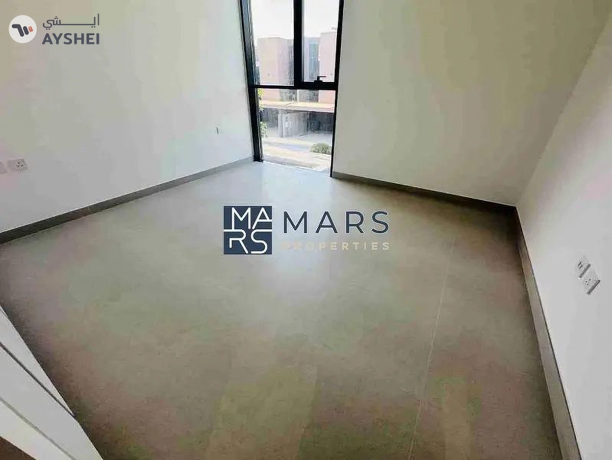 Brand new 4 bedroom townhome corner unit with majlis in Robinia just in 195k-11-11
